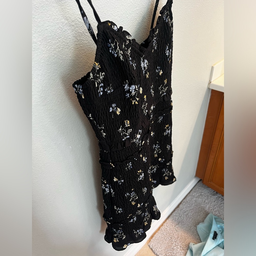 Abercrombie & Fitch Smocked Ruffled Black Floral Dress - Picture 4 of 6